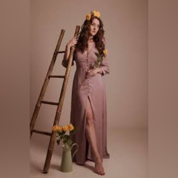 Bali Elf BNWT Taupe Long Sleeve Maxi Dress - Picture 1 of 16
